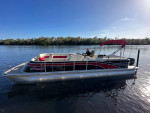 Bennington 28 ft Tritune