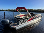 Bennington 28 ft Tritune