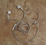 Apple iPhone Headphones with Mic