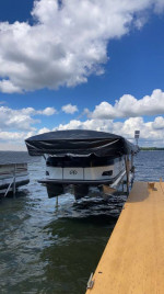 Tri-toon pontoon/boat lift