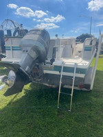 22' 1998 Hurricane Fun Deck Boat