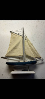 WOODEN MODEL OF A SAILING SHIP