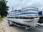 20 FT Sweat water pontoon boat