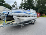 20 FT Sweat water pontoon boat