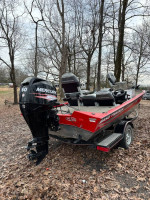 2007 Bass Tracker Boat