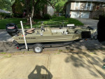 Near new TRACKER 1648 mvx 50hp mercury