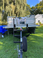 20’ Pontoon Boat 90hp Mercury