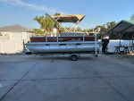 Pontoon SUN Tracker Bass Buggy 18DXL
