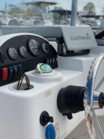 2002 Boston Whaler Ventura 180
