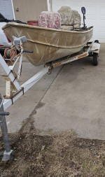 1987 LOWE INDUSTRIES Flat/V Bottom Boat