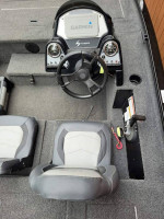 18' Lowe Stinger 175C Bass boat