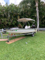 1998 14'   Fiberglass Boat w/ 20HP Suzuki Motor