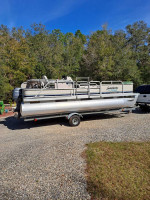 20' Sweetwater Pontoon Boat