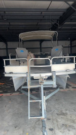 1999 voyager marine pontoon boat