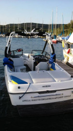 Wakeboard Wake Surf Ski Boat