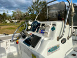 2003 Polar Dynasty 19ft Bay Boat