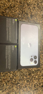 Apple brand new iphone 13 pro max with warrnaty