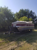 24 ft 2018 Sun Tracker Pontoon Boat. Sportfish 22 DLX