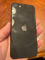 iPhone SE 2nd gen (2020, black, 128gb, unlocked)