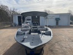 2023 Lowe SD224 Deckboat - Mercury 200hp