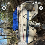 $500 17’ Bayliner Boat