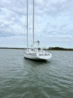 Offshore Yachts 33' Cat Ketch