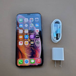 iPhone Xs - UNLOCKED - Like New