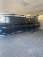 2022 REGENCY 230 LE3 W/ MERCURY 250