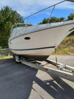 2002 Cruisers Yachts