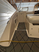 2004 Rinker Captiva 232 Cuddy Cabin