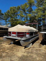 2022 Starcraft Pontoon Boat