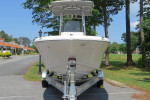 R 180 Center Console Boat! Robalo