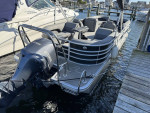 Bennington 25 LSR Tri-Toon Pontoon