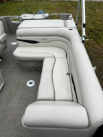 2016 Bennington SFX 21