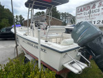 2005 Sea Hunt center console
