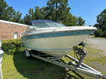SEA RAY 22 FT CUDDY CABIN