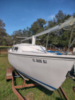 1972 Catalina  22 Swing Keel Sailboat