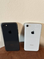 Apple iPhone 8  - 64 GB