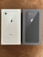 Apple iPhone 8  - 64 GB