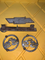 Chevrolet Impala SS Emblems