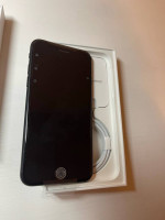 iPhone SE Gen3 2022 Unlucked New