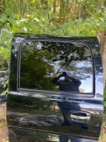 2004 cadillac escalade esv drivers side rear door