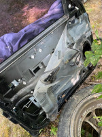 2004  cadilac escalade esv drivers door