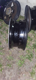 Toyota tundra 20 inch wheels.