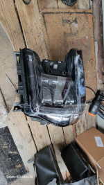 2021 gmc truck headlight