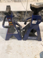Jack stands