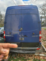 Mercedes-benz sprinter 2011