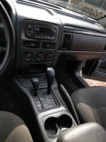 2004 Jeep Grand Cherokee 4WD 4.7HO Parts Truck