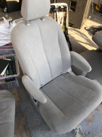 2013 Toyota Sienna seats (4)