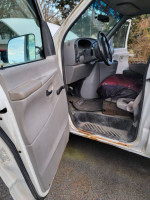 Ford E-350 (Engine Spun Bearing) for parts or..